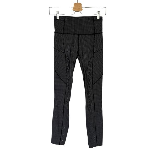 Lululemon Leggings Fast Free 7/8 Tight  Teeny Check Black White Women's Size 4 - Picture 1 of 13